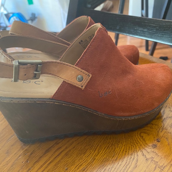 Clogs - Picture 2 of 3